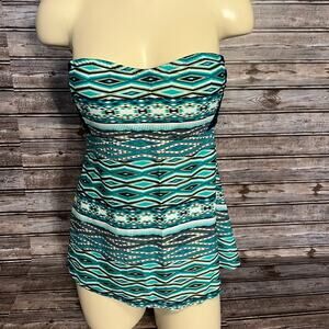Jessica Simpson Swim top size small SM